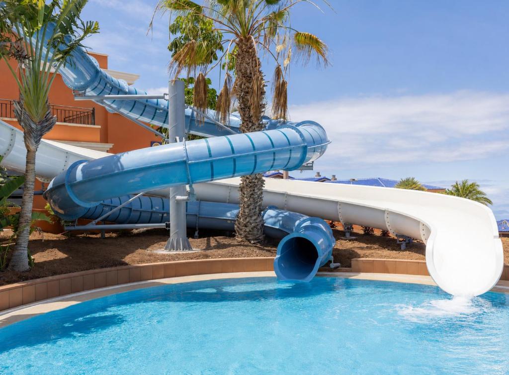 Landmar Costa Los Gigantes — Водні гірки